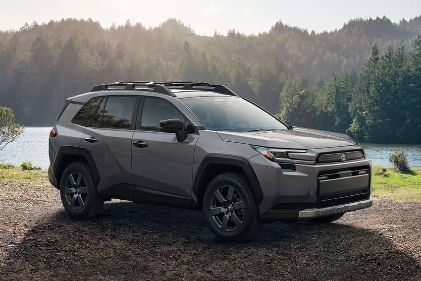 Toyota 大改款 RAV4 為戶外玩家準備 Woodland 越野車型選擇。