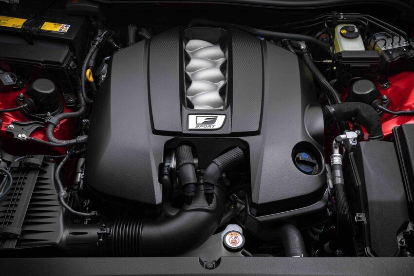 此具 5.0 升 V8 自然進氣汽油引擎可輸出 472 匹、54.6 公斤米的強勁動能。
