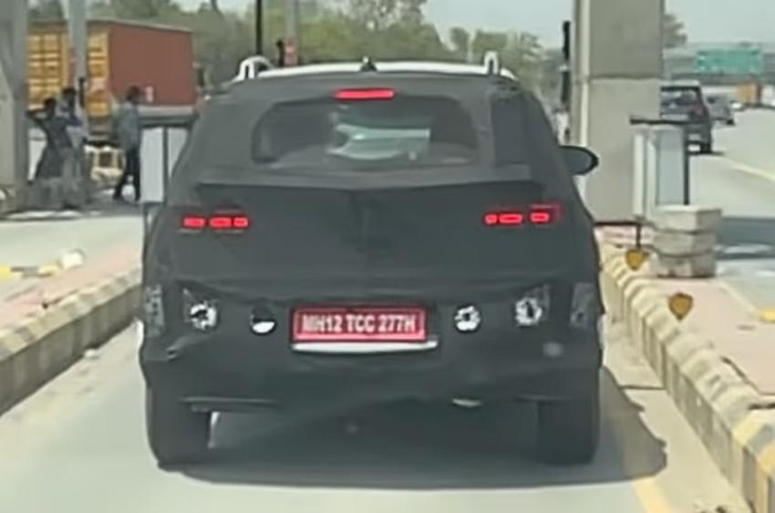 車尾採水平尾燈組鋪陳，有望是貫穿式樣。