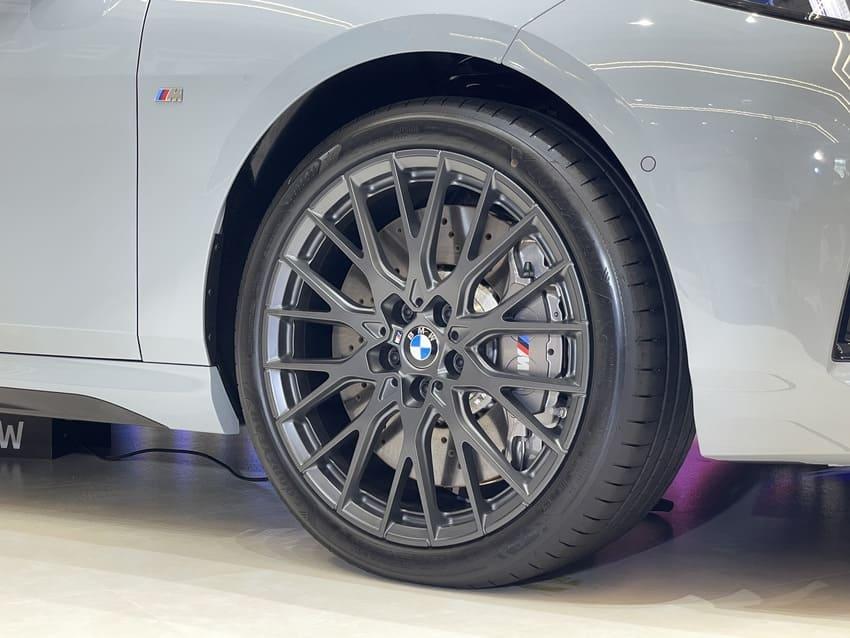 BMW 全新 2 系列四門轎跑進化登場！標配 M 款進階套件散發動感魅力