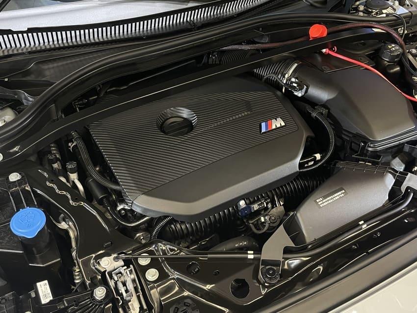 M235 xDrive 車型搭載 2.0 升四缸渦輪汽油引擎，擁有 300 匹、40.8 公斤米的強勁輸出。