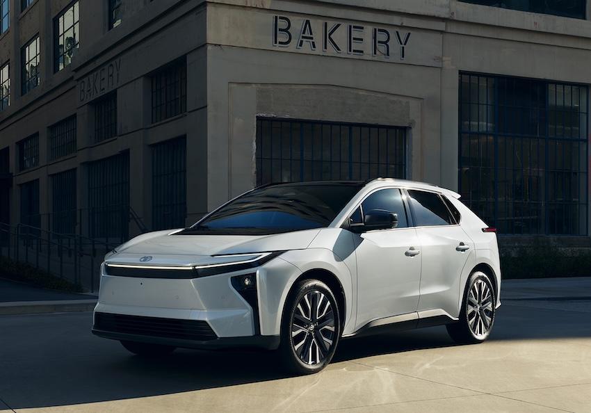 求穩不求快！Toyota bZ4X 電池策略曝光：10 年後續航力仍有 500 公里