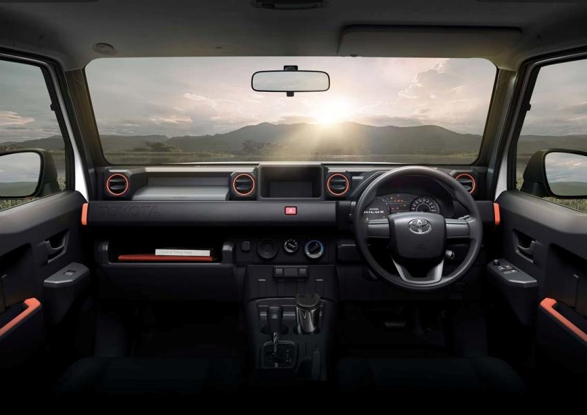 Land Cruiser FJ 內裝鋪陳有望比照 Hilux CHAMP 的模式。