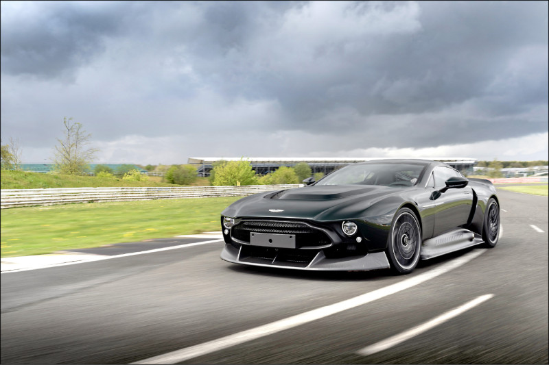 Aston Martin Victor集合品牌經典車款的設計元素，堪稱Aston Martin的集大成之作。