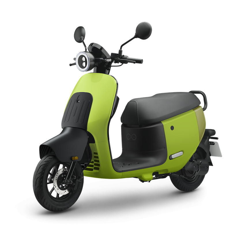 Gogoro EZZY 共有亮綠、淺藍、淺白、深藍、深灰五種車色。
