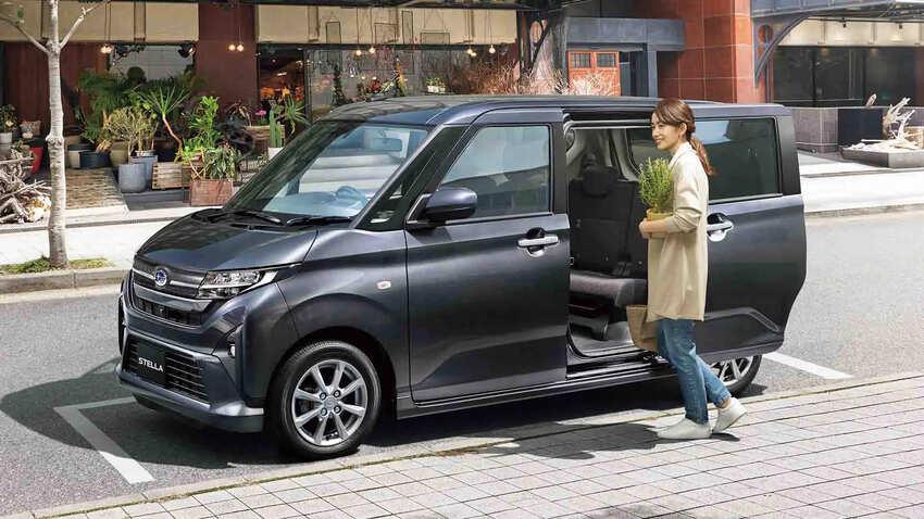 後車門採用側滑門設計，讓乘客上下車更加方便。