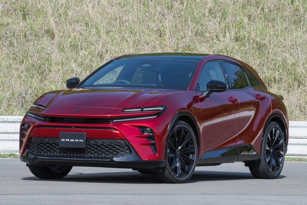 Toyota 最帥皇冠跑旅新年式即將登場！Crown Sport 預計追加入門選擇