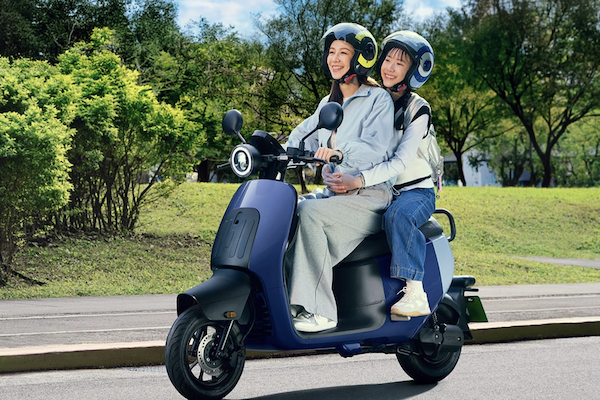 不到 3 萬元可入手！Gogoro EZZY 綠牌電動機車強攻代步族群