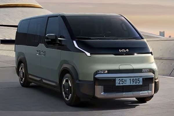 Kia 全新純電 MPV 售價出爐！乘用商用兩相宜 多元變化車艙滿足需求