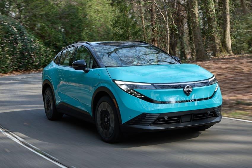 長續航版本搭載 75 kWh 電池組，擁有 605 公里續航力表現。
