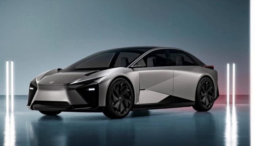 Lexus LF-ZC 量產後將是下一代 IS。