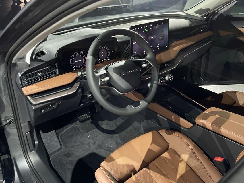 Skoda 大改款 Superb 抵台！展現全新旗艦風采 Combi 旅行車同步現身