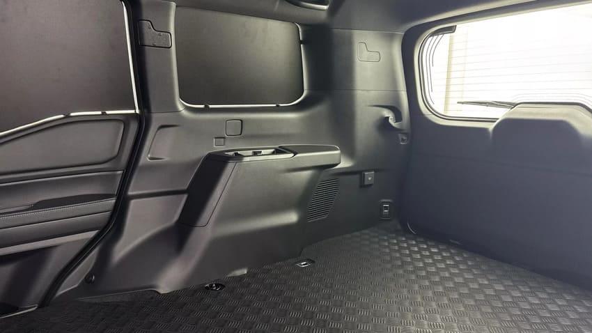 Toyota Land Cruiser 250 追加貨車版本！空間更大更能載 越野能力不打折