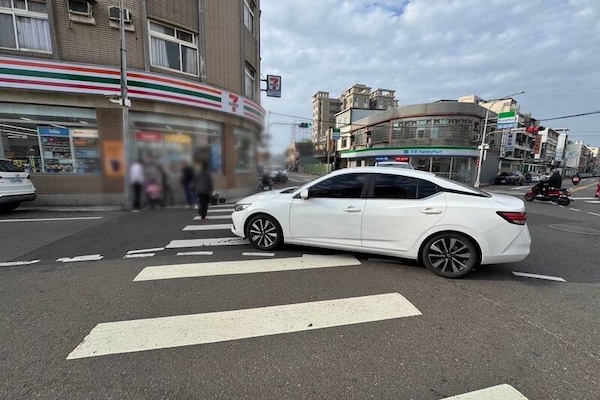 交通部祭鐵腕！未停讓行人致傷最高重罰 3.6 萬元   6/30 上路