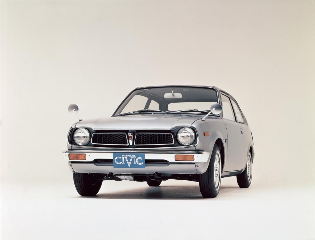 Honda Civic初代於1972年誕生，省油、操控都是賣點之一。（Honda提供）