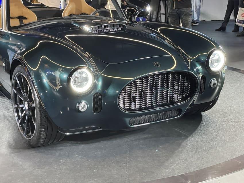 結合復古及現代的造型風格是 Cobra GT 引人入勝之處。