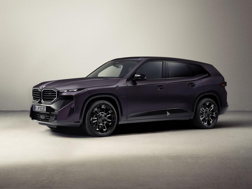 BMW 與 Kith 三度合作，推出 XM by Kith 聯名特仕版，全球限量 47 輛配額，其中 1 輛將在日本登場。
