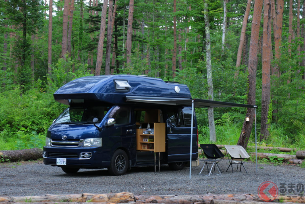 由日本一流建築設計公司打造的 Toyota Hiace 露營車。
