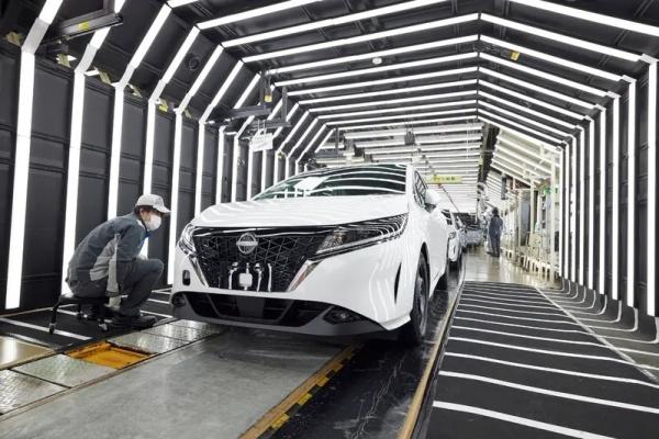 Nissan 有望幫鴻海代工量產電動車!為起家工廠續命 緩解財務危機 Nissan 有望幫鴻海代工量產電動車!為起家工廠續命 緩解財務危機