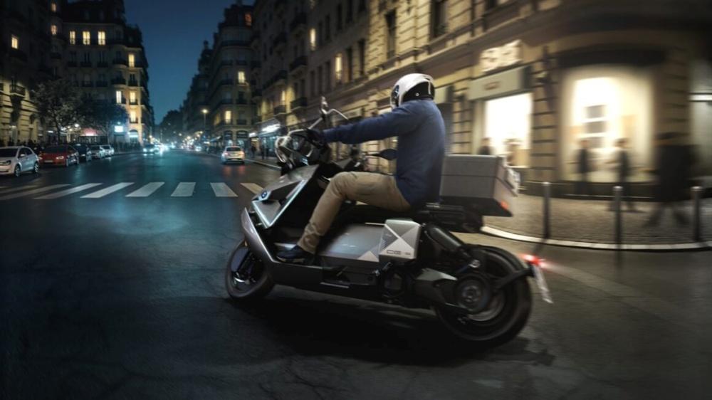 BMW CE 04 具備最大 42 匹馬力的輸出。
