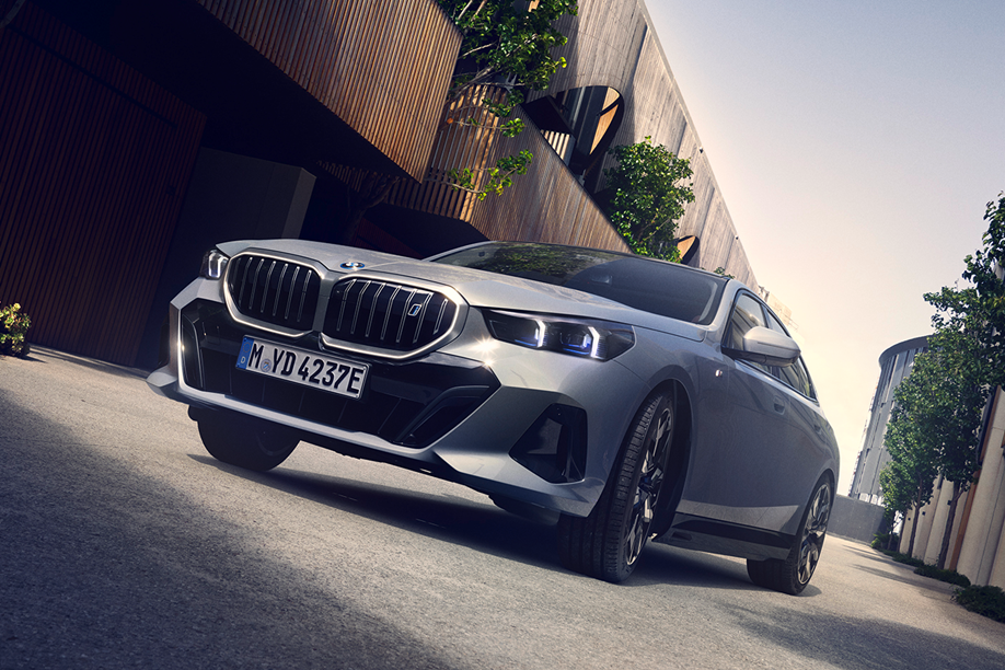 BMW新年式i5/Touring官網現身 導入碳化矽逆變器技術 提升續航力售價維持不變 BMW新年式i5/Touring官網現身 導入碳化矽逆變器技術 提升續航力售價維持不變