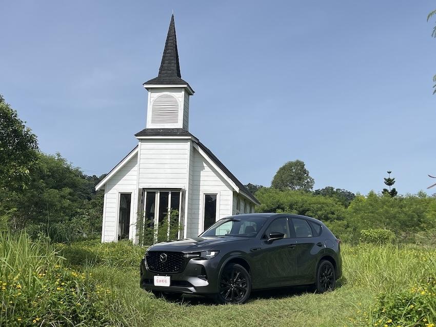CX-60 的 33T 車型，更優化 ASE (Active Sound Enhancer) 的輔助程度，提供更適切的聽覺感受。（攝影：記者陳英傑）