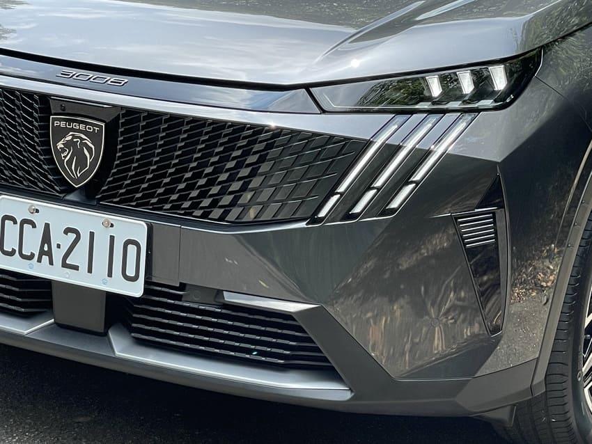 透過新世代設計元素打造動感面容，GT Cielo 車型升級搭載具備光型變化的 Pixel LED 頭燈組。