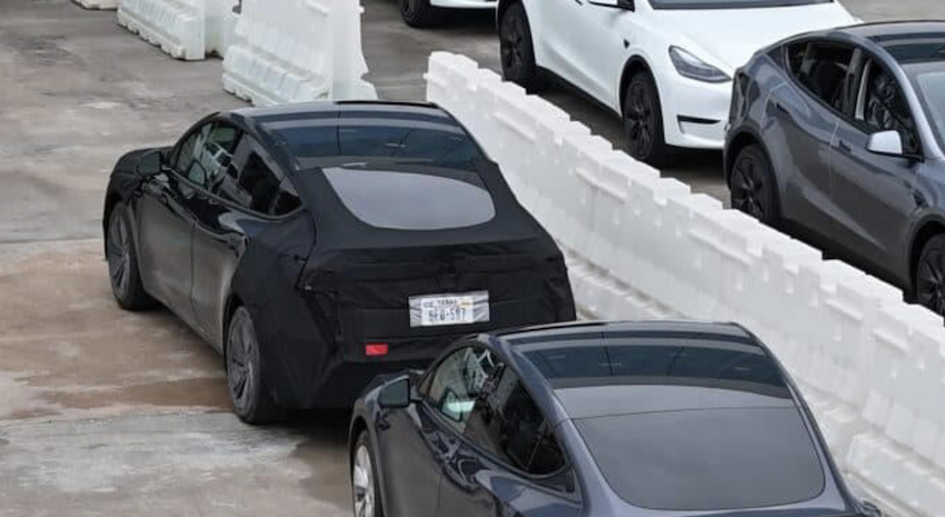 Tesla 執行長馬斯克透露期待已久的平價電動車即將問世。（圖片來源：翻攝自X）