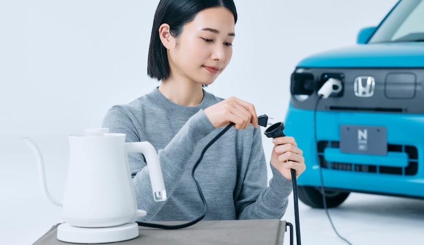 支援外部供電與 V2H 車到家功能。 