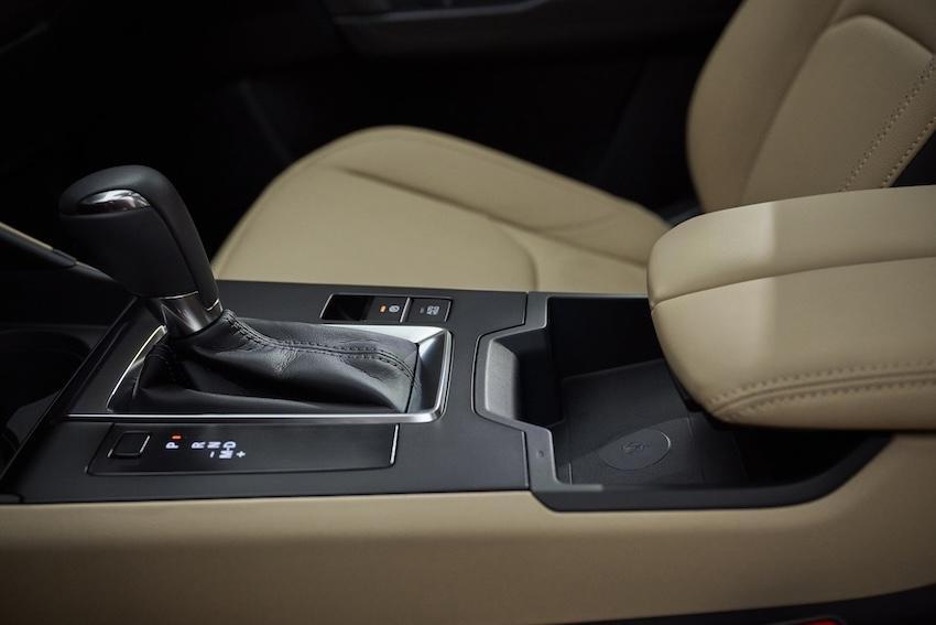 六速手自排仍繼續沿用在新一代 CX-5，Mazda 高層認為六速變速箱與 Skyactiv-G 引擎配合得非常好，所以 Mazda 不想改變這樣的動力與變速箱組合。