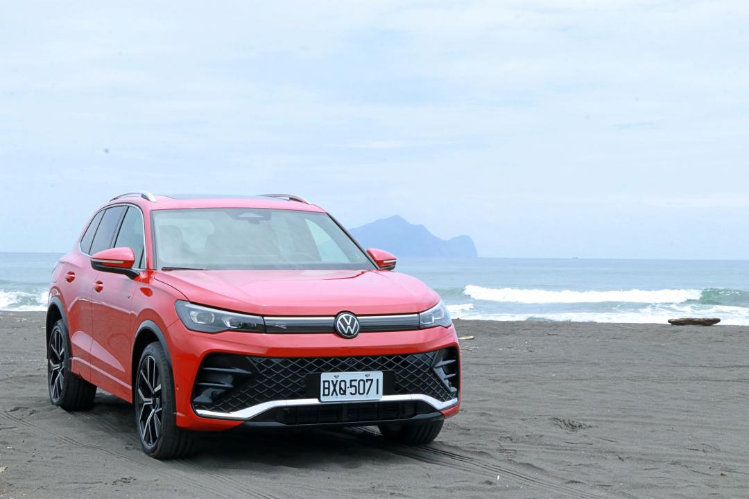 新一代Tiguan頂規430 TSI R-Line Performance滿載新科技，售價198.8萬元。