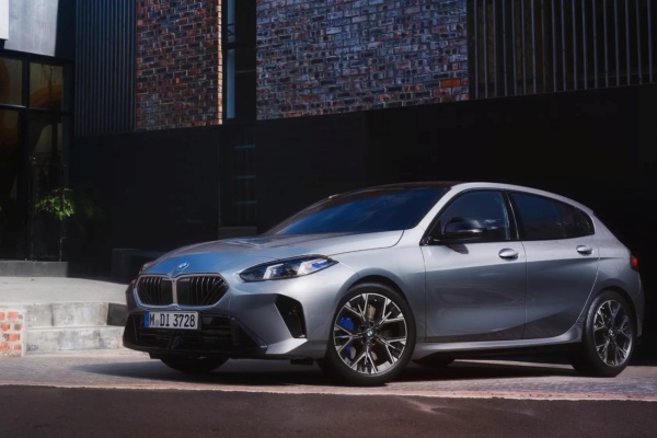 BMW 官網悄悄上架新年式 1 系列！售價不變 高階車型配備強化