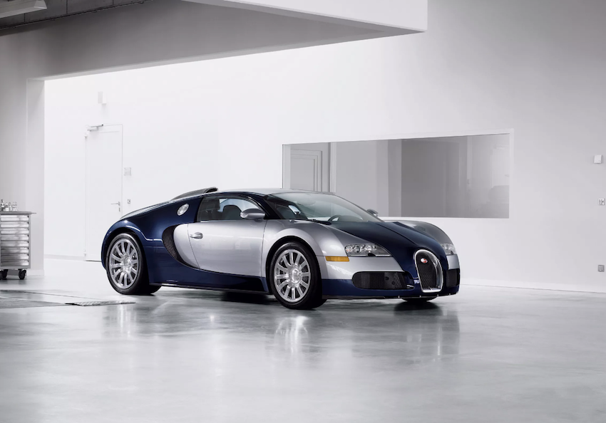 Bugatti Veyron 有著 8.0 升的四渦輪增壓引擎，最大馬力 1,500hp。