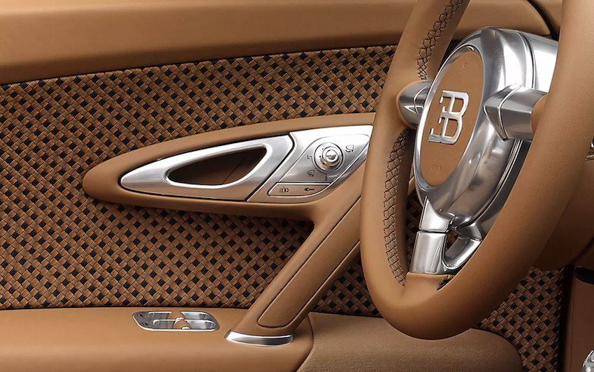 Bugatti 原廠更換 Veyron  調整後視鏡的撥動開關費用高達 47 萬元台幣。 