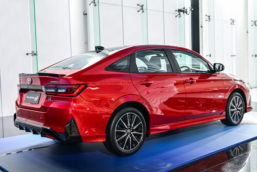 Vios HEV GR Sport 擁有專屬的運動化扮相。