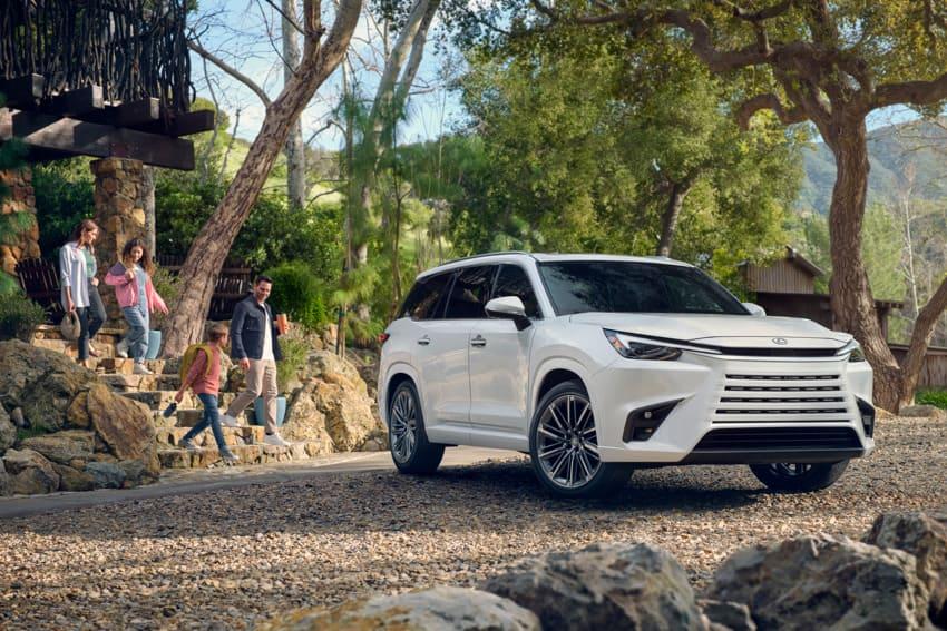 Lexus 為七人座休旅 TX 進行年式更新，持續向 BMW X7、賓士 GLS 發起挑戰。