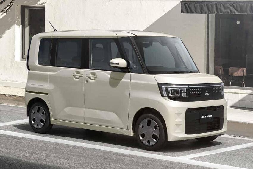 大改款 eK Space 換上時尚摩登造型，與 Delica Mini 的戶外風格作出區別。