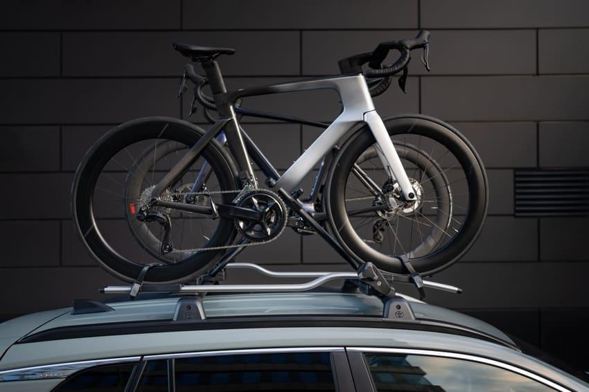 兩者皆可選配車頂自行車架。
