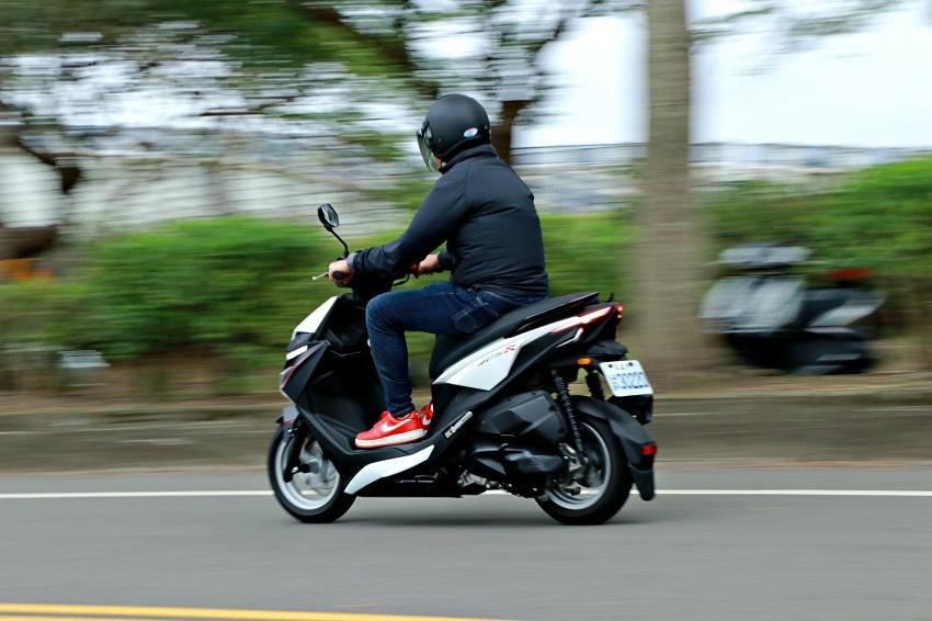 擁有最強性能以及最輕車重，RTS R能讓騎士感受風馳電掣的快感。（記者蘇銘翰攝）