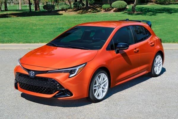 Toyota 招牌掀背 Corolla 新年式配備升級!換裝特仕復古造型更具魅力 Toyota 招牌掀背 Corolla 新年式配備升級!換裝特仕復古造型更具魅力