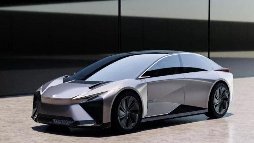 LF-ZC 概念車造型銳利且動感。