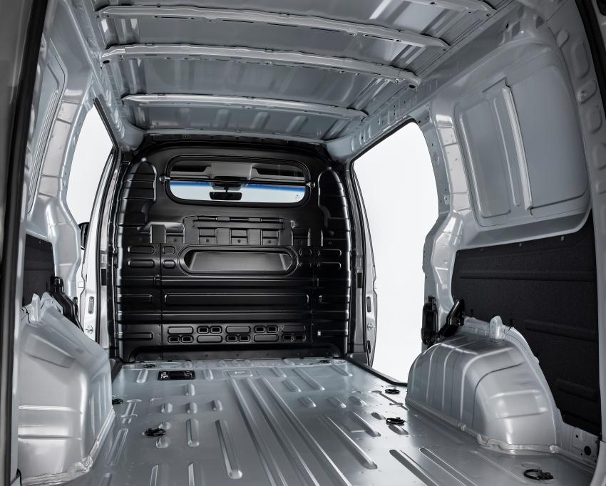 Staria Van 車內空間寬敞。