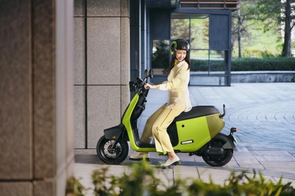 Gogoro 將推 EZZY 500 新車！有望是雙電池白牌版本
