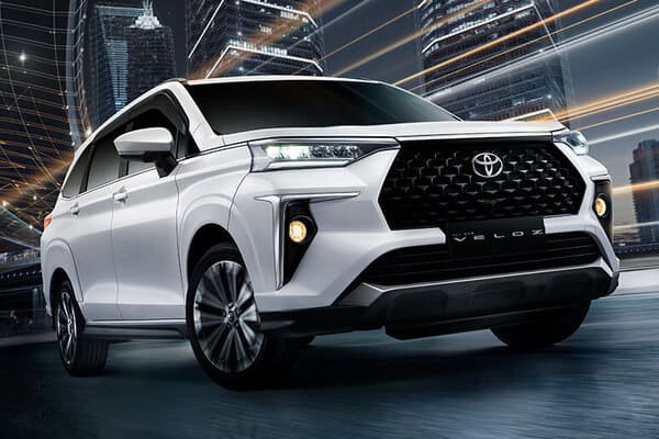 Toyota 七人座入門 MPV 擴展勢力版圖！追加油電創 29 km/L 節能油耗