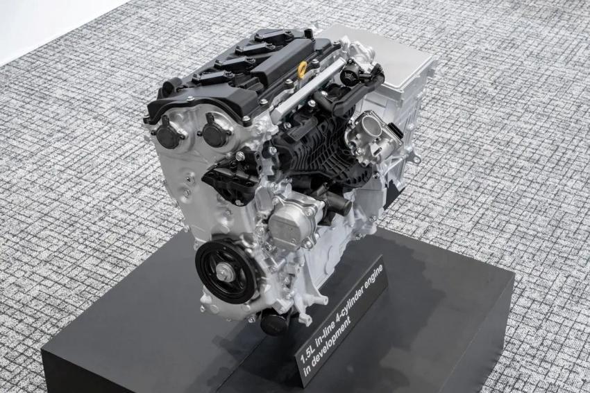 新一代 Toyota Yaris 預計搭載最新開發的 1.5 升引擎配合 Hybrid 油電系統。
