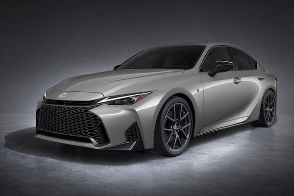 Lexus IS 三度小改款發表!外型更霸氣運動 明年開賣 Lexus IS 三度小改款發表!外型更霸氣運動 明年開賣