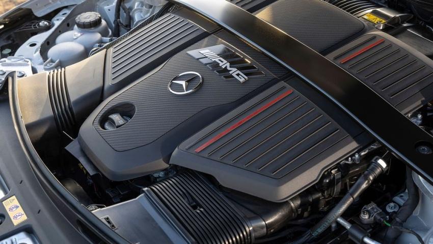 AMG CLE53、E53 搭載 3.0 升直列六缸渦輪引擎。