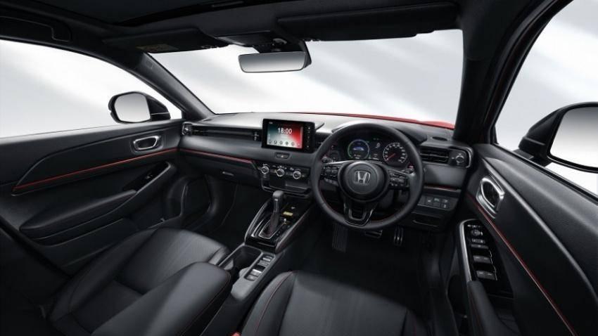 車室採用黑底紅線設計。