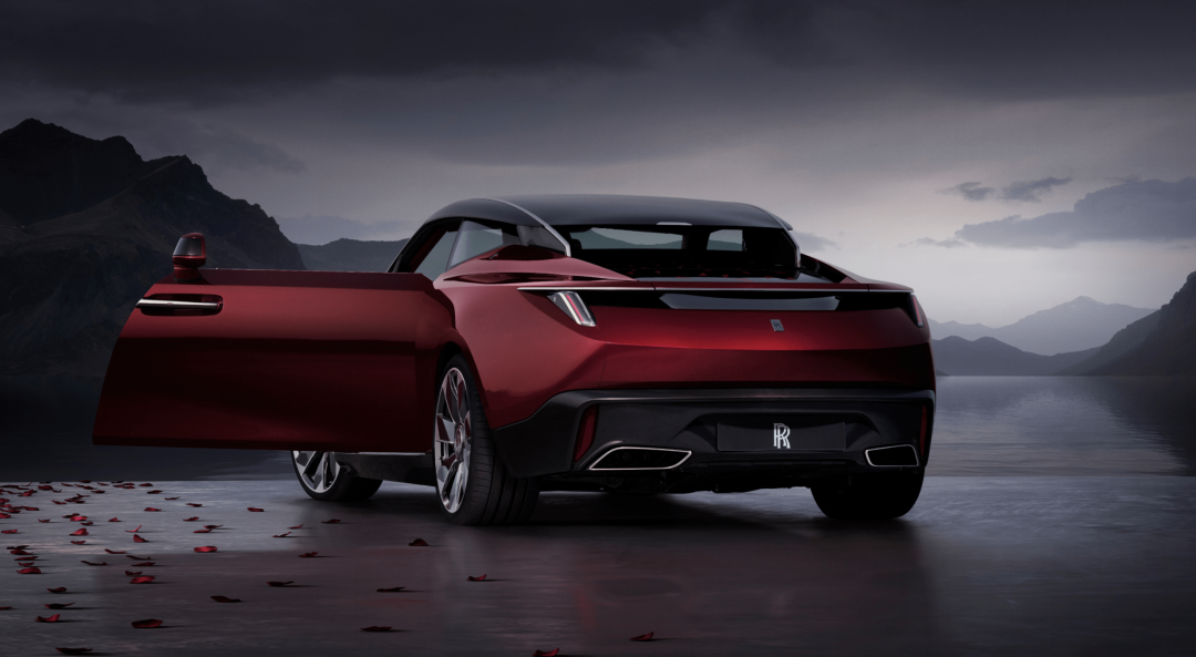 La Rose Noire Droptail的後開式車門，給予車主獨一無二的尊榮感受。