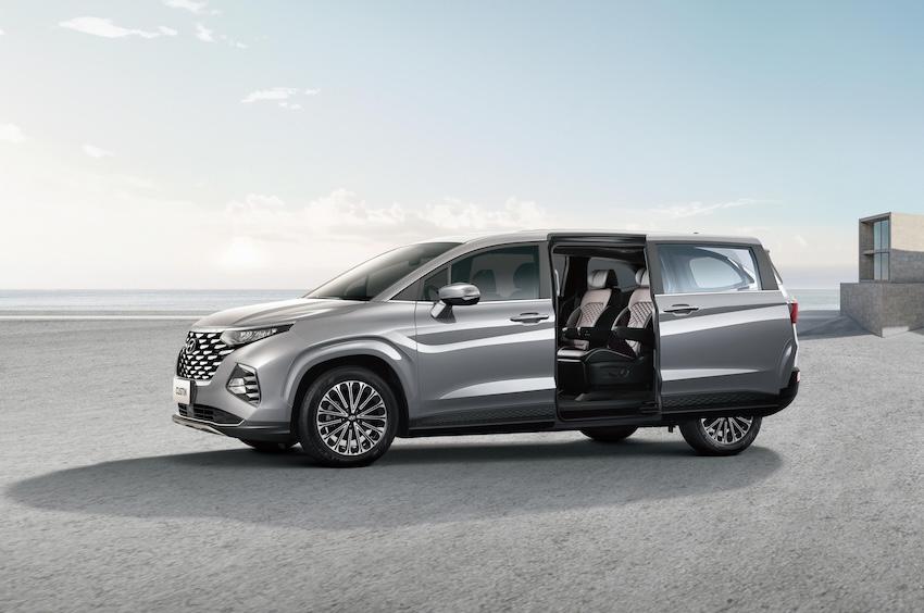 Hyundai Custin 2.0T